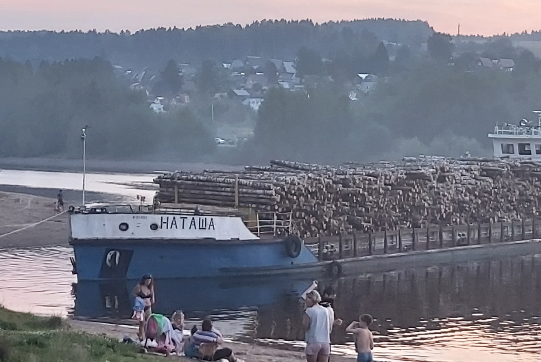 Наташа сегодня в дрова ... | Пикабу