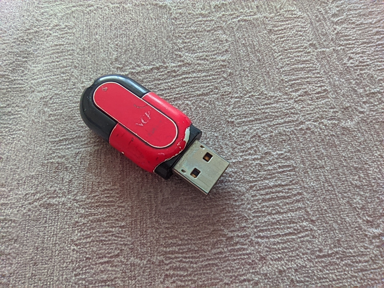 Помогите найти флешку usb 1.0 | Пикабу