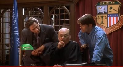 1628347098174972109 какой телефон в фильме бумер