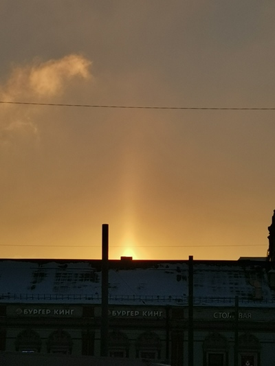 Русская хтонь что это простыми словами. 1639139772147617369. Русская хтонь что это простыми словами фото. Русская хтонь что это простыми словами-1639139772147617369. картинка Русская хтонь что это простыми словами. картинка 1639139772147617369. В России модно грустить. Популярная культура под разными соусами толкает нам депресняк: всякие майки "Россия для грустных", фестивали "боль", подборки "Russian doomer music" на ютубе и так далее. Рунет завален однотипными постпанком, панельками и серостью, которые тем не менее довольно много людей видят чем-то родным и уютным, ощущают частью своего культурного кода. Мне стало интересно, сможет ли ИИ если не победить то хотя бы возглавить эту моду и затронуть струны душ рашн думеров. Ведь что может быть более бессмысленно и тоскливо чем нейросеть, рисующая гипертрофированно-хтоническую Россию? Так появился проект нейроссия. Русская хтонь что это простыми словами. 1639139772147617369. Русская хтонь что это простыми словами фото. Русская хтонь что это простыми словами-1639139772147617369. картинка Русская хтонь что это простыми словами. картинка 1639139772147617369. В России модно грустить. Популярная культура под разными соусами толкает нам депресняк: всякие майки "Россия для грустных", фестивали "боль", подборки "Russian doomer music" на ютубе и так далее. Рунет завален однотипными постпанком, панельками и серостью, которые тем не менее довольно много людей видят чем-то родным и уютным, ощущают частью своего культурного кода. Мне стало интересно, сможет ли ИИ если не победить то хотя бы возглавить эту моду и затронуть струны душ рашн думеров. Ведь что может быть более бессмысленно и тоскливо чем нейросеть, рисующая гипертрофированно-хтоническую Россию? Так появился проект нейроссия.