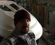 ����� ����