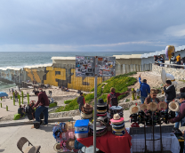 �������