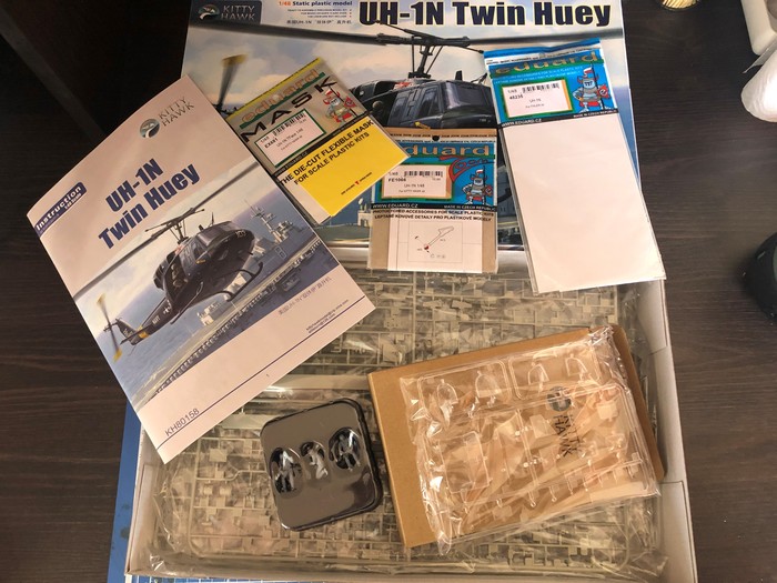    | HH-1N 1/48 Kitty Hawk ,  , , , Bell uh-1 Iroquois ()