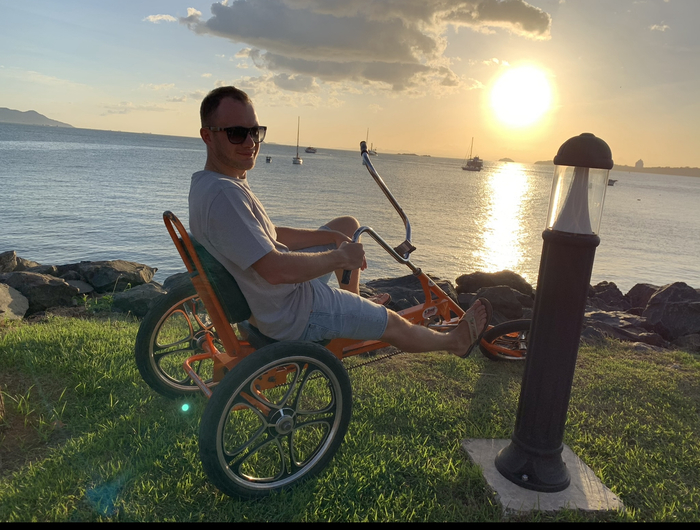 Открыт для новых знакомств!