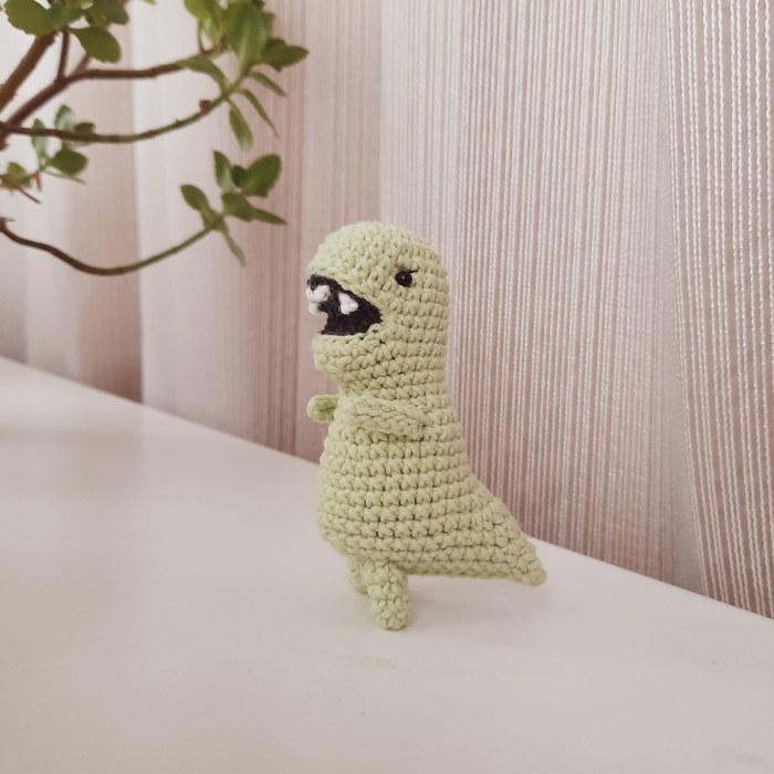 Вязаный ти-рекс