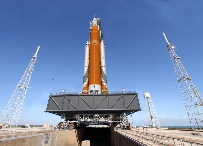      SLS