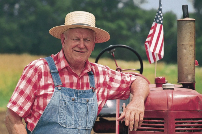 Российские фермеры, использующие зарубежную сельхозтехнику, будут признаны иностранными агентами