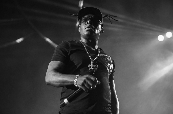 -3       .  4 , Gangstas paradise,    ,  , , Coolio, , 