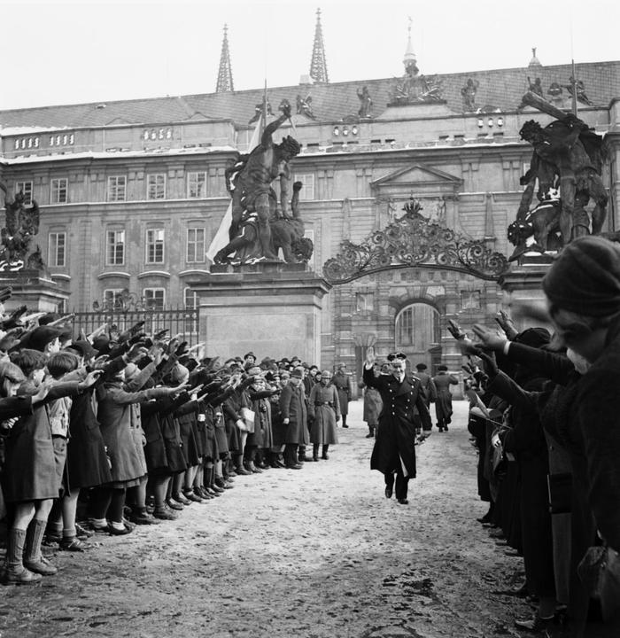 Оккупация чехословакии германией. Германская оккупация Чехии 1939. Прага 1939. Оккупация Чехии Германией.