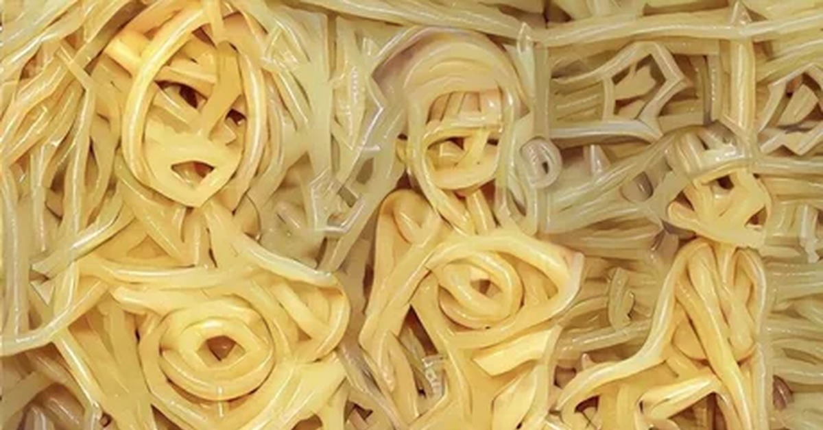 Скачай взломанный спагетти. Тянки из спагетти. Макароны прикол. Спагетти Мем. Горячие макароны.