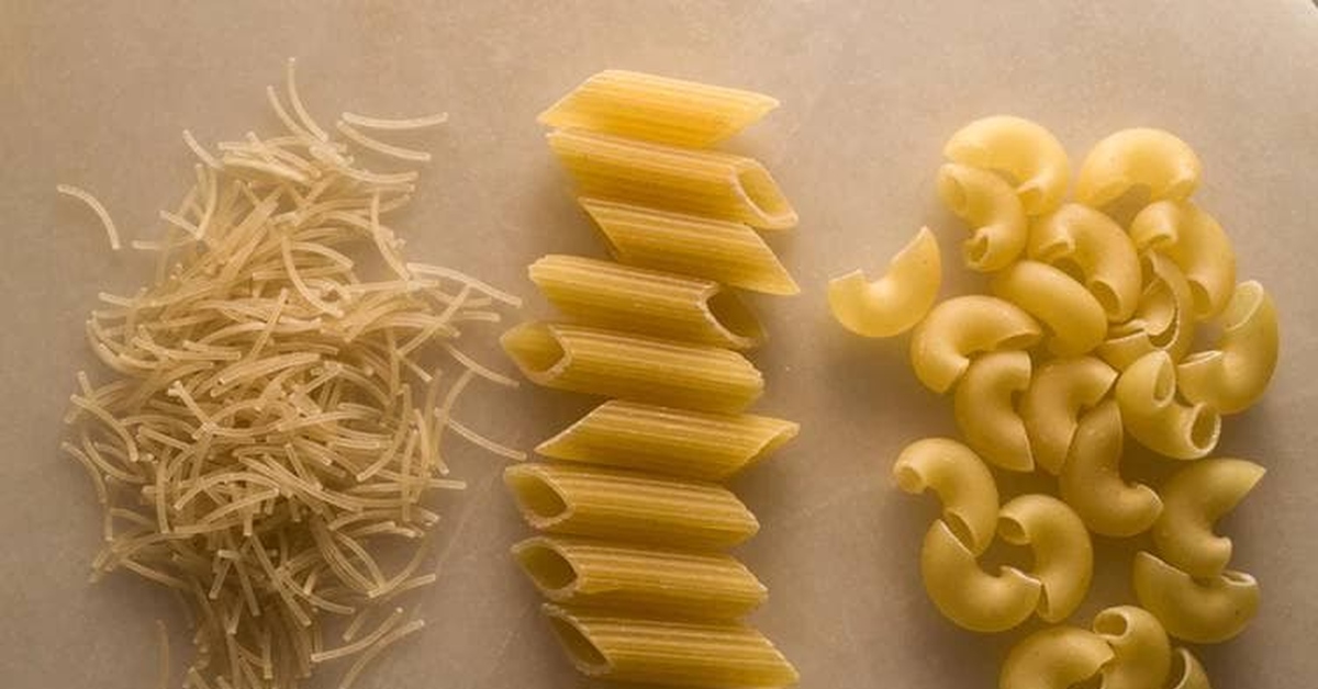 Макароны. Макароны после операции. Цветная паста итальянская. Макароны из твердых сортов. Макарошки.