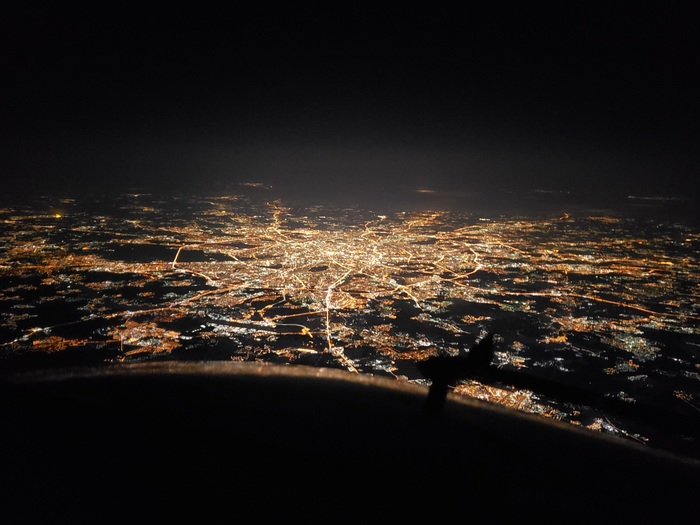 1616682818133693123 можно ли самолетам летать над москвой