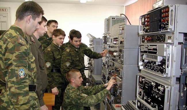 Ответ на пост «"А личному составу знать не обязательно ..."»