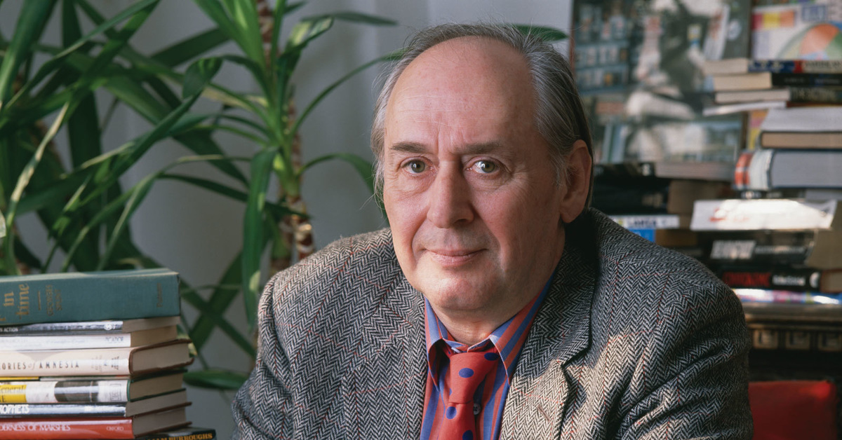 J g b. Джеймс Грэм Баллард. Джеймс Баллард писатель. Дж. Г. Баллард. Джеймс Баллард привет Америка.