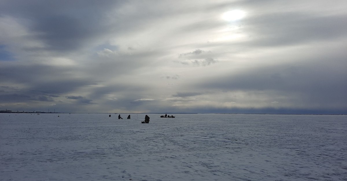 Форум на севере северодвинск. Зимняя рыбалка на белом море Северодвинск. Поселок рыбацкий Северодвинск. Белое море. Белое море зимой.