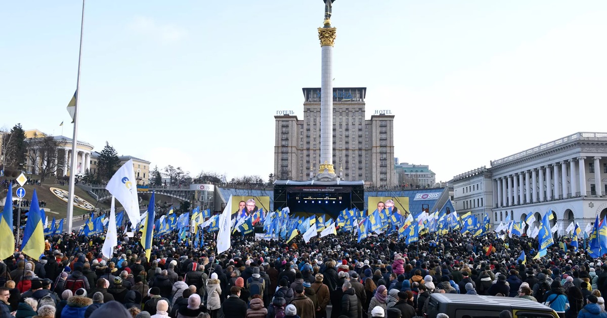 Независимость территорий. Киев Майдан Незалежности. Восстание на Украине. Украина народный бунт. Украине предрекли бунты.