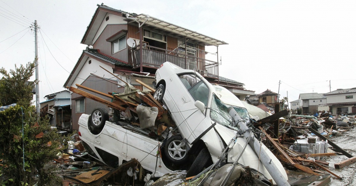 Новости японии землетрясение. Землетрясение в Японии 2011 Фукусима. Землетрясение и ЦУНАМИ В Японии в 2011 году. ЦУНАМИ Фукусима 2011.