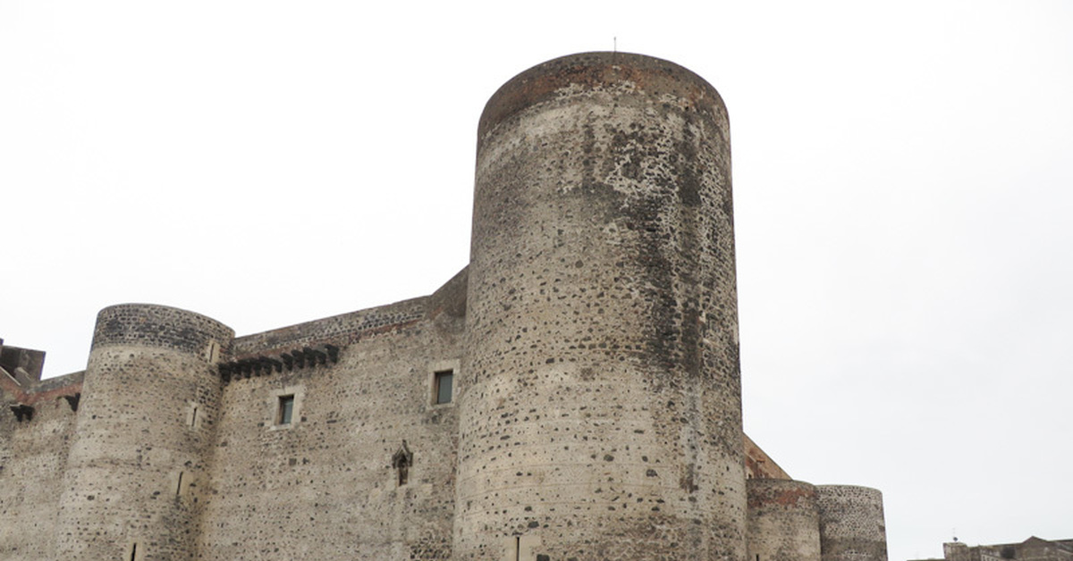 Замок урсино италия