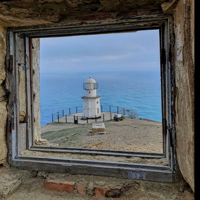 Меганомский маяк