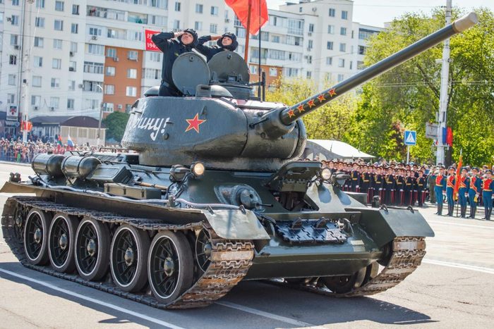 Надпись на машине можем повторить. Смотреть фото Надпись на машине можем повторить. Смотреть картинку Надпись на машине можем повторить. Картинка про Надпись на машине можем повторить. Фото Надпись на машине можем повторить