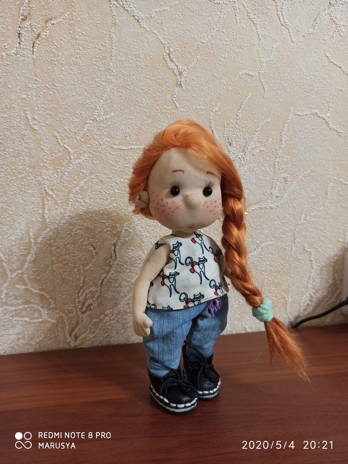 Срез клубники из полимерной глины. 1620842288181320033. Срез клубники из полимерной глины фото. Срез клубники из полимерной глины-1620842288181320033. картинка Срез клубники из полимерной глины. картинка 1620842288181320033. Яркие, сочные и практически натуральные ягоды и цветы клубники, собранные в браслет и пару сережек, никого не оставят равнодушным и будут притягивать взгляды и вызывать улыбки у прохожих. Создавать клубнику из полимерной глины очень легко и просто, но в тоже время интересно и необычно, ведь вы сами, своими руками создаете такую красоту и оформляете из неё бижутерию. Клубнику, как и другие фруктовые бусины, очень любят дети, поэтому если у вас есть свободное время – уделите его своему ребенку и вместе создайте удивительные ягоды, соберите их в украшение и удивляйте всех вокруг!