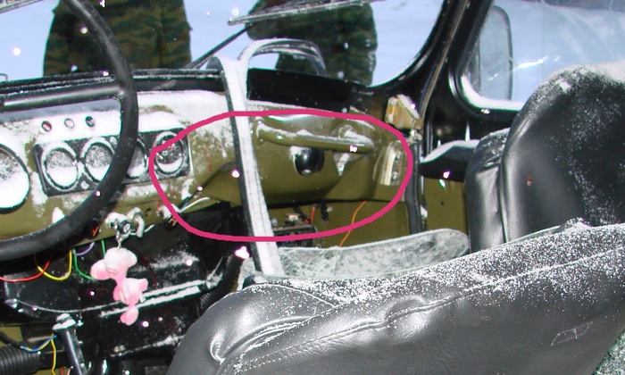 Ответ на пост «Опять ремни безопасности» про УАЗик