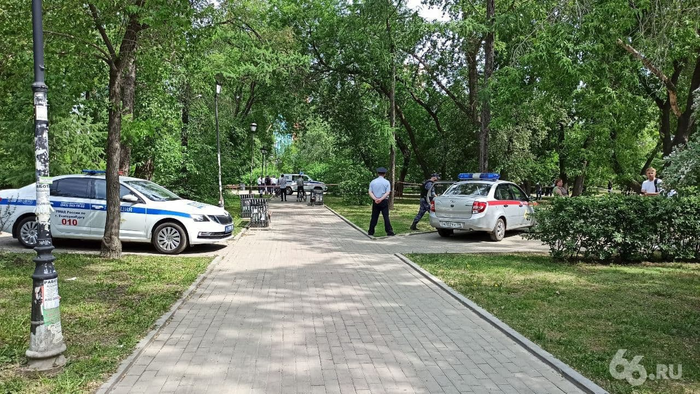 Пьяное животное с ножом. Екатеринбург