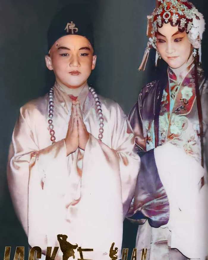 Юный Джеки Чан