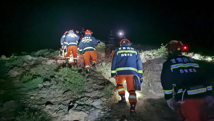 Во время ультрамарафона насмерть замёрз 21 бегун. Среди них — рекордсмен Китая