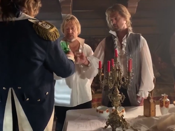 Гардемарины, хорош!