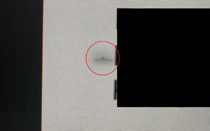 Выгорел пиксель. Чёрный пиксель на мониторе. Выгорание пикселей на мониторе. Появился тёмный пиксель на экране\. Выгоревший пиксель на мониторе.