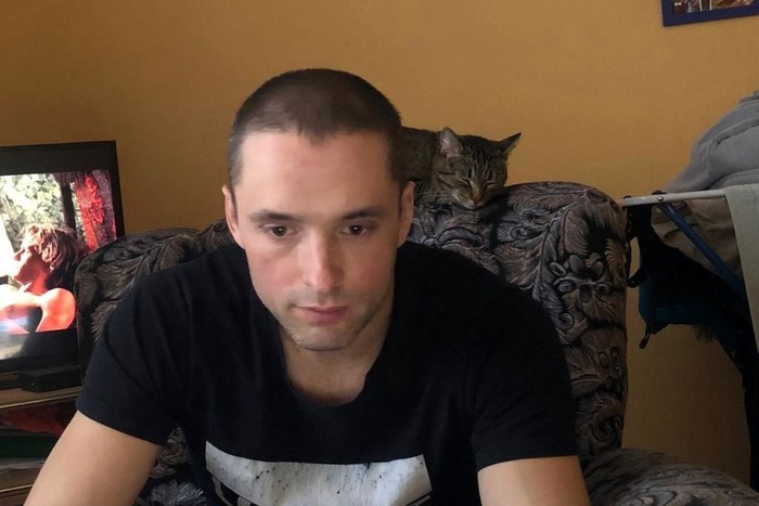 Сибиряк сломал ногу блогеру за неудачный пранк