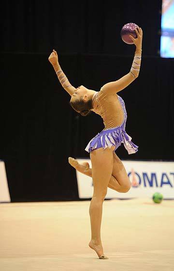 Келли Макдональд - гимнастка с эпилепсией из Новой Зеландии