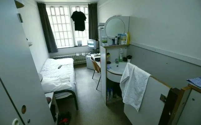 Норвежская тюрьма. Что на самом деле представляет из себя быт заключенного? Норвегия, Европа, Общество, Тюрьма, Качество жизни, Видео, Длиннопост Норвежская тюрьма. Что на самом деле представляет из себя быт заключенного? Норвегия, Европа, Общество, Тюрьма, Качество жизни, Видео, Длиннопост