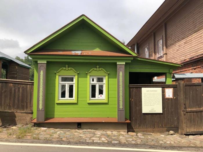 Микродомик в русском стиле