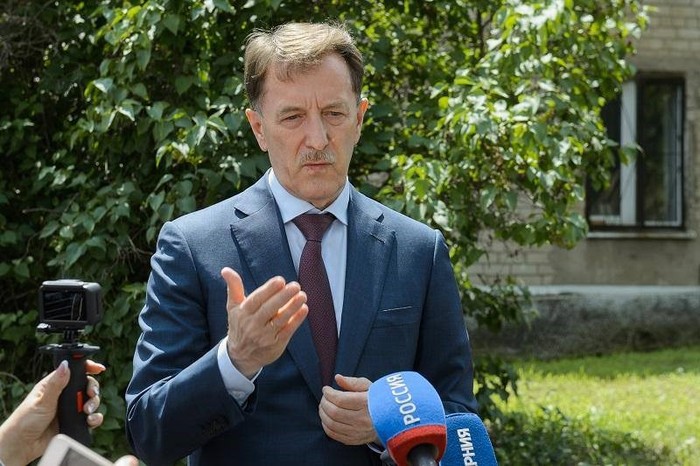 Алексей Гордеев поручился за решение «вонючего» вопроса