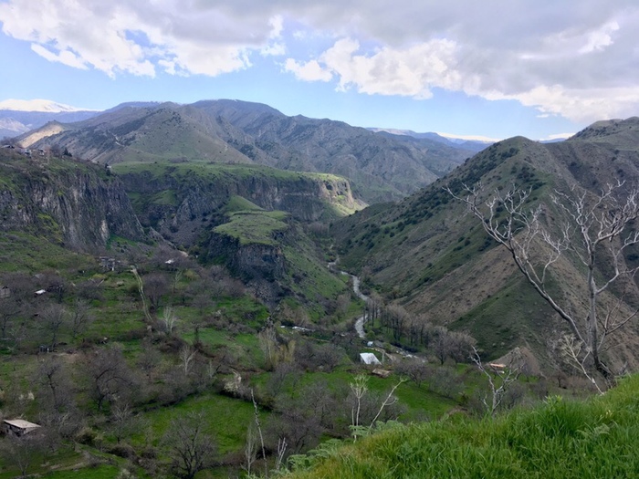 Армения Армения, Ереван, Командировка, Поездка, Фотография, Мобильная фотография, Путешествия, Горы, Природа, Памятник архитектуры, Работа за границей, Мир, Начинающий фотограф, Длиннопост