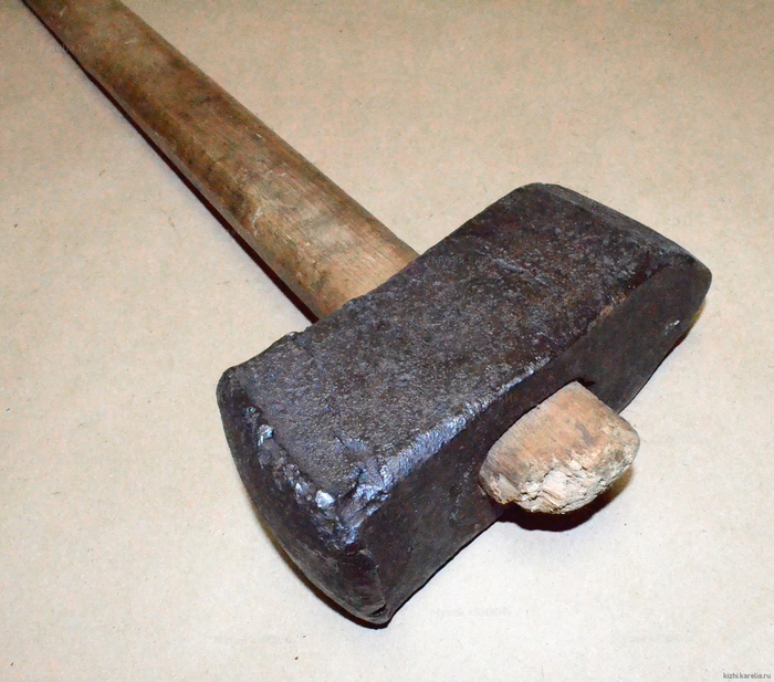 Когда топор немного затупился