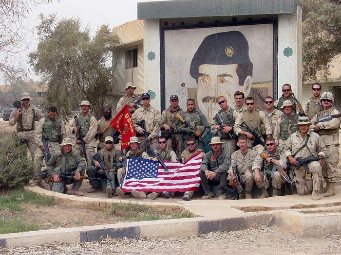 ППШ у америкосов в Ираке Война в Ираке, Ппш-41, Автомат Калашникова, Армия США, Война, Оружие, Саддам Хусейн, Длиннопост, Видео