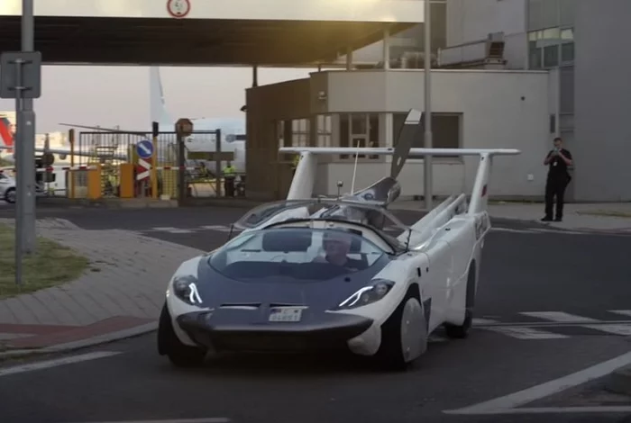 Прототип летающей машины AirCar совершил первый в мире междугородний полёт Авто, Самолет, Полет, Технологии, Прототип, Видео, Летающий автомобиль