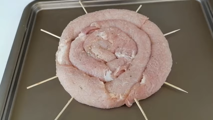 Мясной рулет в духовке (даже жена удивилась такому мясу) Рулет, Закуска, Рецепт, Еда, Кулинария, Другая кухня, Приготовление, Мясо, Видео, Длиннопост