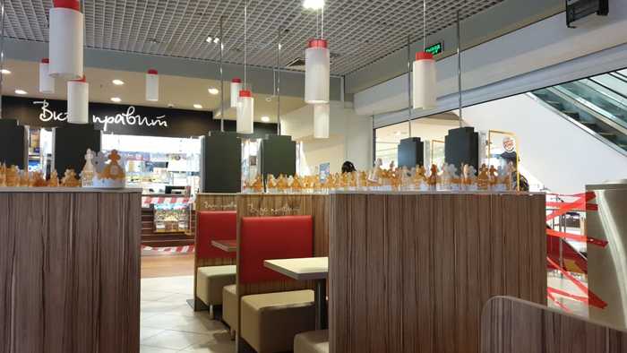 Как же это офигенно, когда у тебя есть QR-код и ты сидишь в кафе Один!