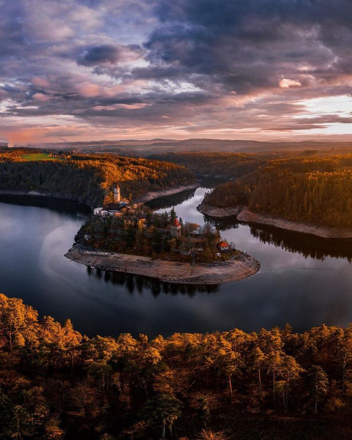 прага скульптура яйца кинг конга. Смотреть фото прага скульптура яйца кинг конга. Смотреть картинку прага скульптура яйца кинг конга. Картинка про прага скульптура яйца кинг конга. Фото прага скульптура яйца кинг конга