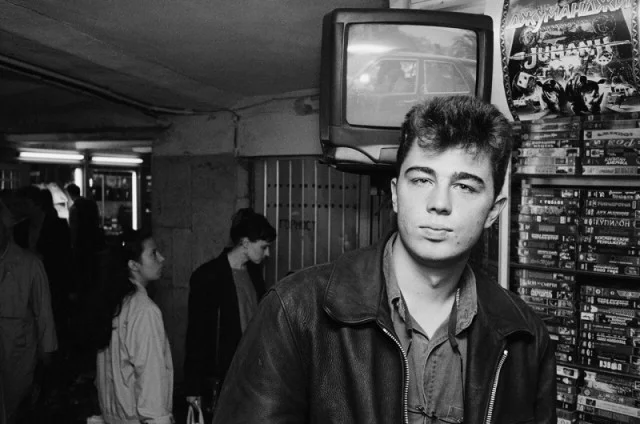 Интересные фотографии 90 -х (часть 44) 90-е, Детство 90-х, Ностальгия, Фотография, Подборка, Знаменитости, Эпоха, Россия, Сергей Супонев, Dendy, Ирина Салтыкова, Лада Дэнс, Сергей Бодров, Лиаз, Лиаз-677, Якубович, Скейт, Влад Листьев, Длиннопост Интересные фотографии 90 -х (часть 44) 90-е, Детство 90-х, Ностальгия, Фотография, Подборка, Знаменитости, Эпоха, Россия, Сергей Супонев, Dendy, Ирина Салтыкова, Лада Дэнс, Сергей Бодров, Лиаз, Лиаз-677, Якубович, Скейт, Влад Листьев, Длиннопост