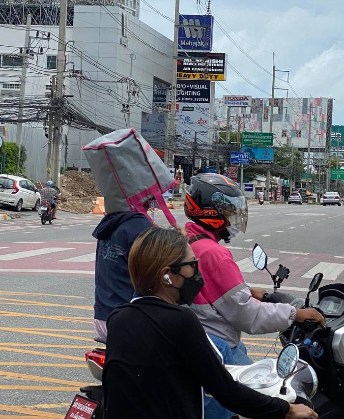 Пакет тоже каска