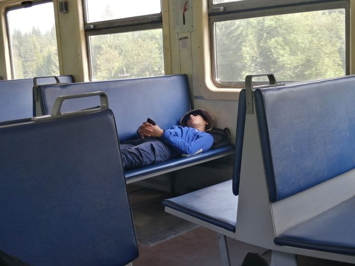 братья цыгановы уралмаш биография. 1627993453146294931. братья цыгановы уралмаш биография фото. братья цыгановы уралмаш биография-1627993453146294931. картинка братья цыгановы уралмаш биография. картинка 1627993453146294931. В конце 80-х годов правоохранительные органы Свердловска (после 1991 г. – Екатеринбург) зафиксировали деятельность неизвестной ранее преступной группы. "Генеалогия" ОПГ стала известна позже: ее костяк составили выходцы из Орджоникидзевского района, где был расположен завод "Уралмаш". Многих из них связывали учеба в школе, соседство или родственные узы, а объединяющей силой "уралмашевских" стали родные братья Григорий и Константин Цыгановы (их ОПГ впоследствии не раз сравнивали с сицилийскими мафиозными "семьями"). Появление новой криминальной структуры, быстро набирающей силу, вызвало резкую реакцию со стороны другой преступной группы. братья цыгановы уралмаш биография. 1627993453146294931. братья цыгановы уралмаш биография фото. братья цыгановы уралмаш биография-1627993453146294931. картинка братья цыгановы уралмаш биография. картинка 1627993453146294931. В конце 80-х годов правоохранительные органы Свердловска (после 1991 г. – Екатеринбург) зафиксировали деятельность неизвестной ранее преступной группы. "Генеалогия" ОПГ стала известна позже: ее костяк составили выходцы из Орджоникидзевского района, где был расположен завод "Уралмаш". Многих из них связывали учеба в школе, соседство или родственные узы, а объединяющей силой "уралмашевских" стали родные братья Григорий и Константин Цыгановы (их ОПГ впоследствии не раз сравнивали с сицилийскими мафиозными "семьями"). Появление новой криминальной структуры, быстро набирающей силу, вызвало резкую реакцию со стороны другой преступной группы.