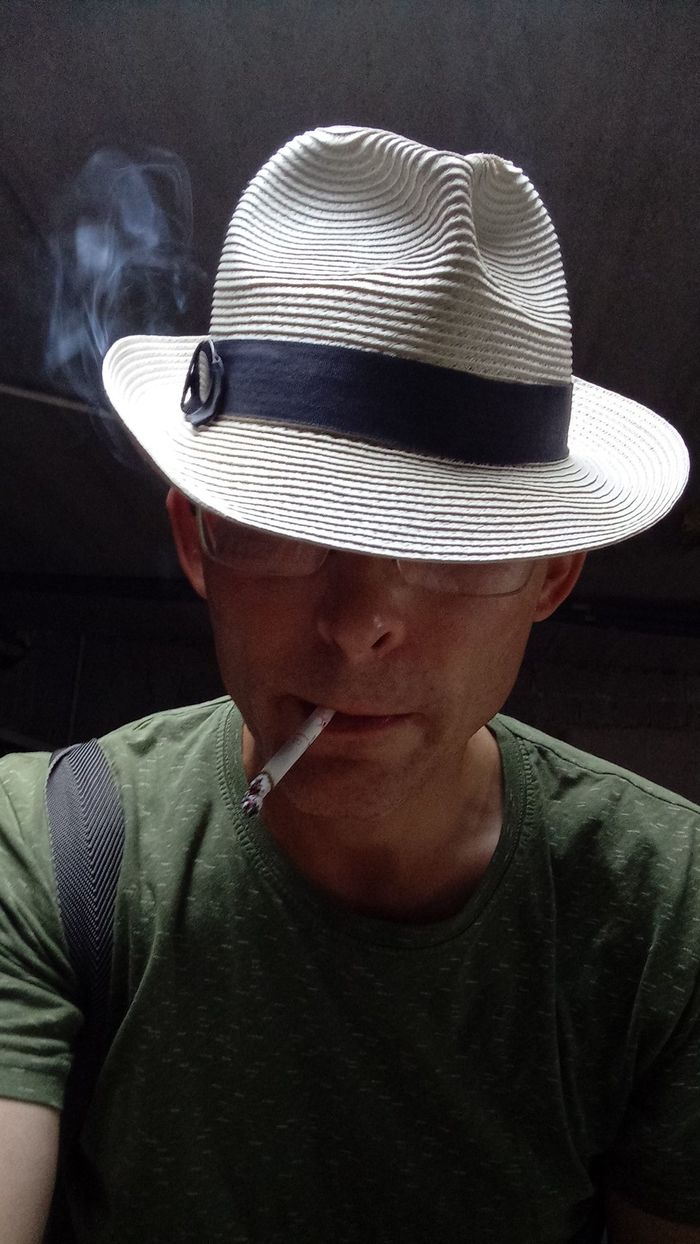 А поговорить..?