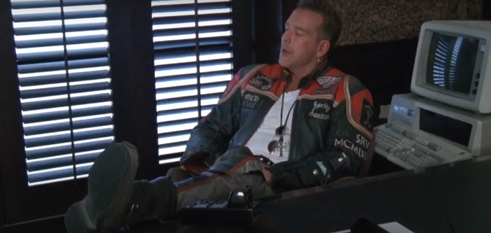 Harley davidson и ковбой marlboro мотоцикл