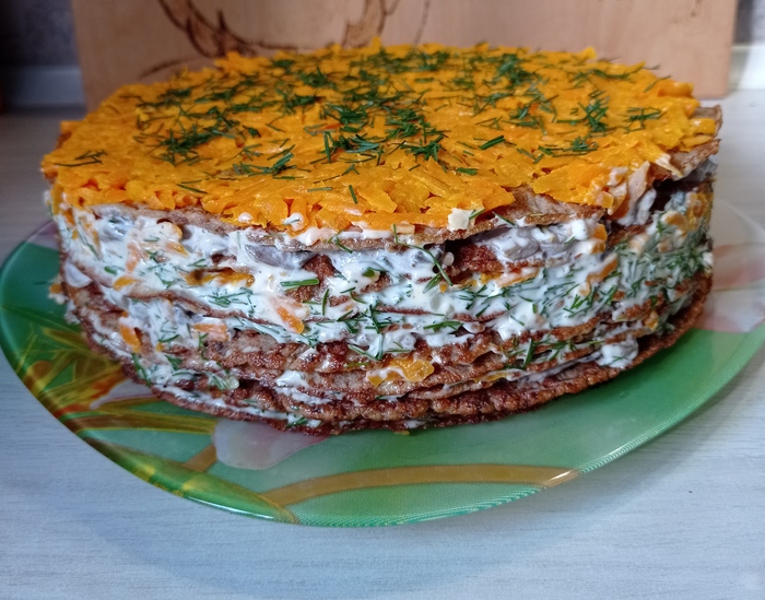 Блинный торт с куриной печенью