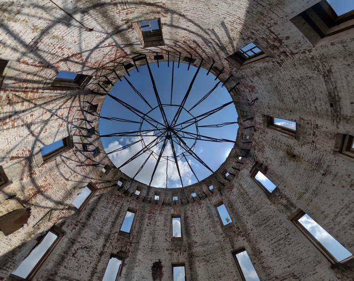 Башня инженера Инка и гонки с поездами